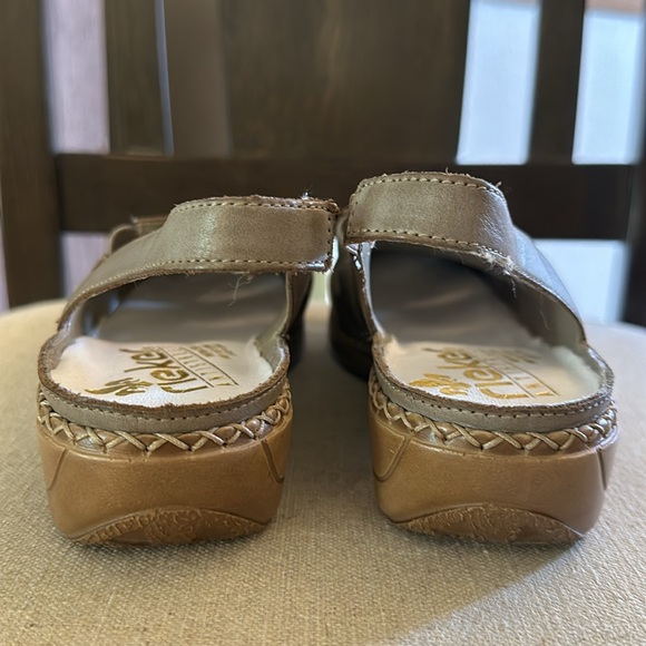 Rieker Women’s Slingback Flats Sandals Gray Neutral Size 7 (38) - Picture 6 of 9